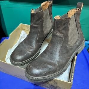 Born Men’s Dark Brown Chelsea Boots- Size 8.5 M